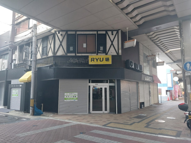 宏和76の駐車場