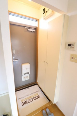 【玄関】 | シティハイムソシア | 収納もある玄関です