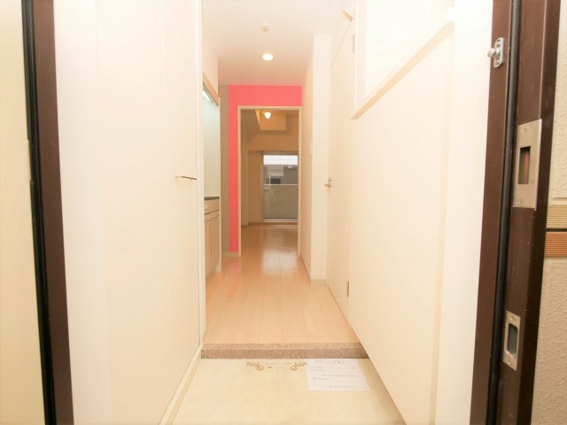 SERENiTE日本橋SUDの玄関