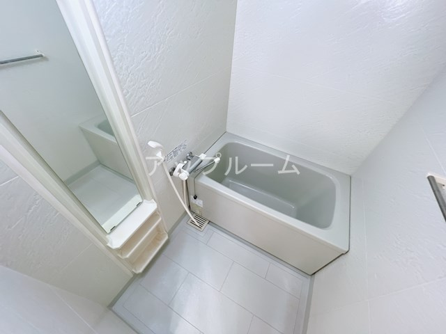 本州守山ビルの浴室