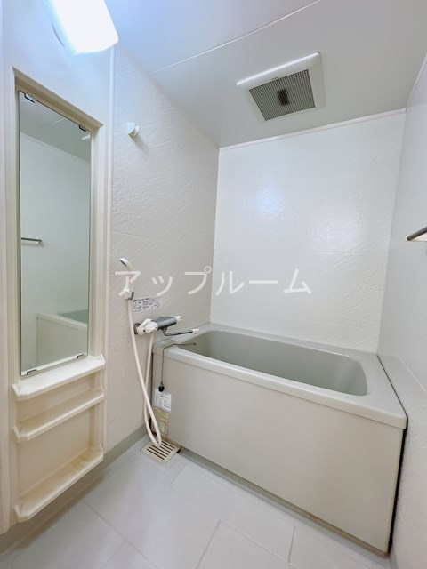 本州守山ビルの浴室