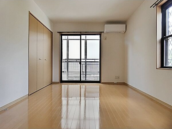 アリヴィオ東苑の居間・リビング