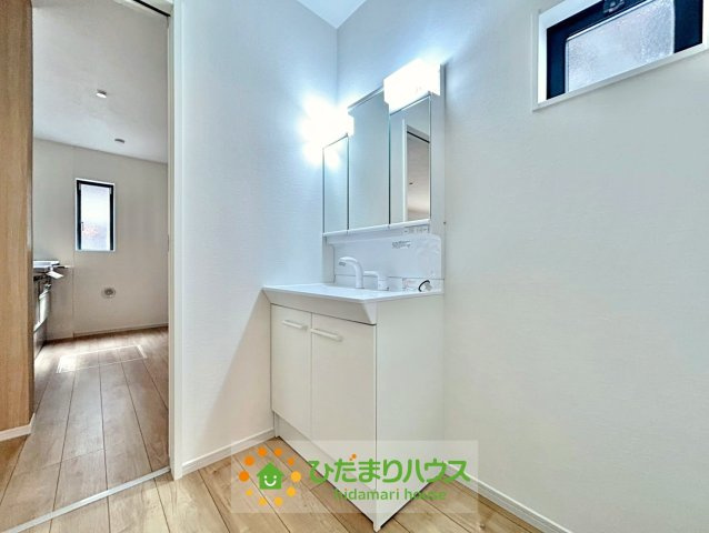 久喜市野久喜１期　新築一戸建て　クラフトピットの独立洗面台