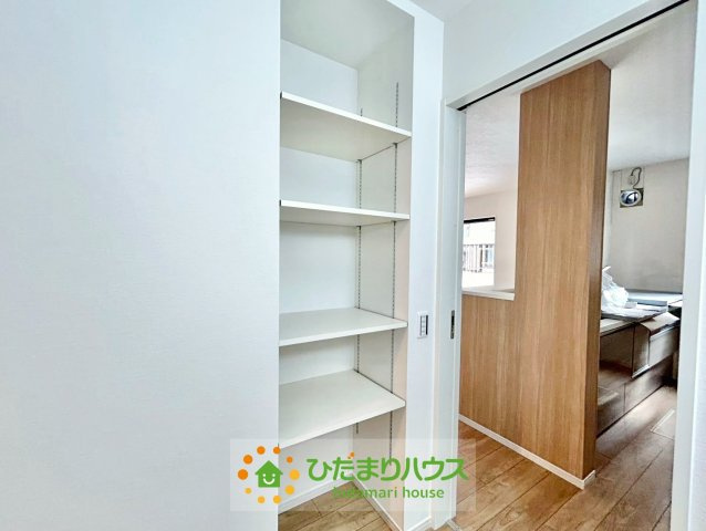 久喜市野久喜１期　新築一戸建て　クラフトピットの収納
