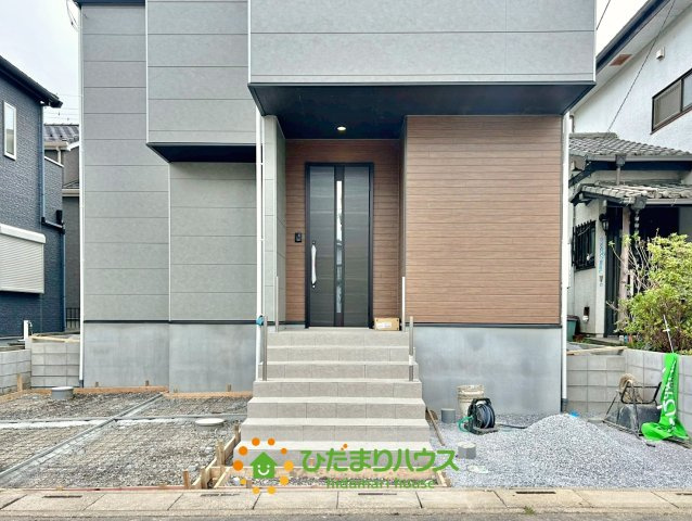 久喜市野久喜１期　新築一戸建て　クラフトピットの玄関