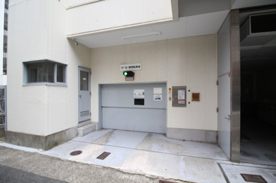 【駐車場】 | ソーラービル