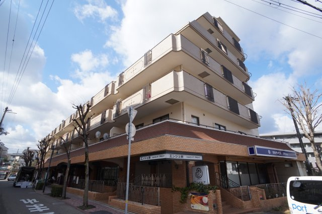 緑樹逆瀬川アーバンライフ