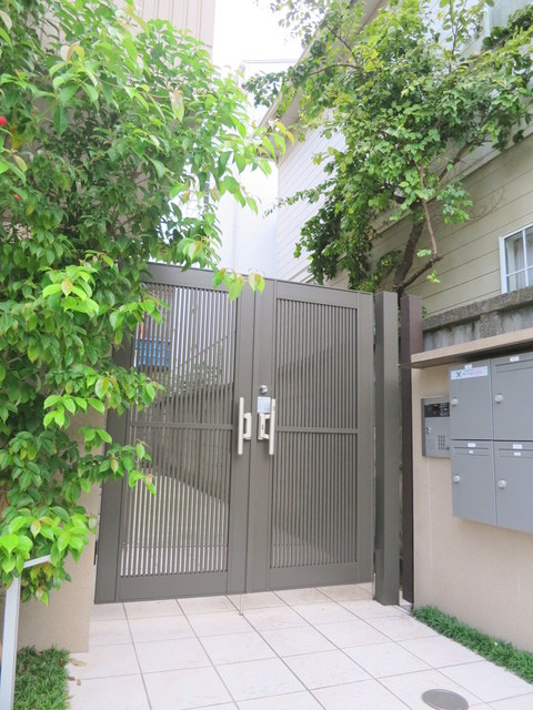 ＣＡＳＡ　ＢＲＵＮＯのエントランス|オートロック門扉☆