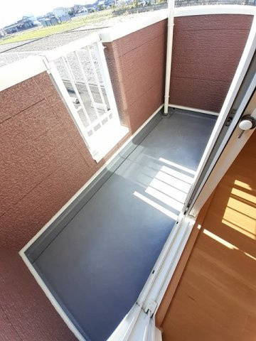 モーダ・パラッツォＡのバルコニー|外からの目が気にならないバルコニーで洗濯物が干せます