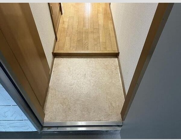 ヴィルボナールの玄関