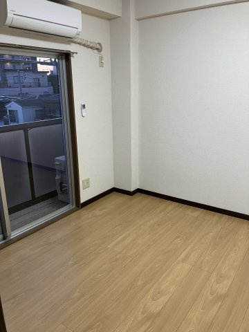 フラットグレースの洋室