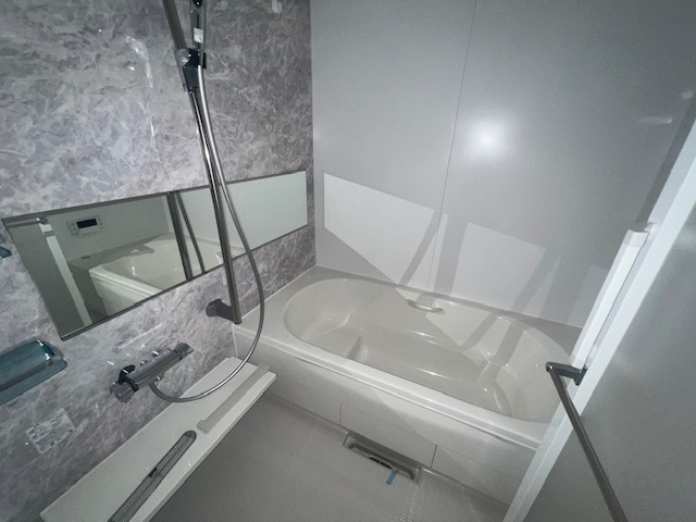 ハニー３３の浴室