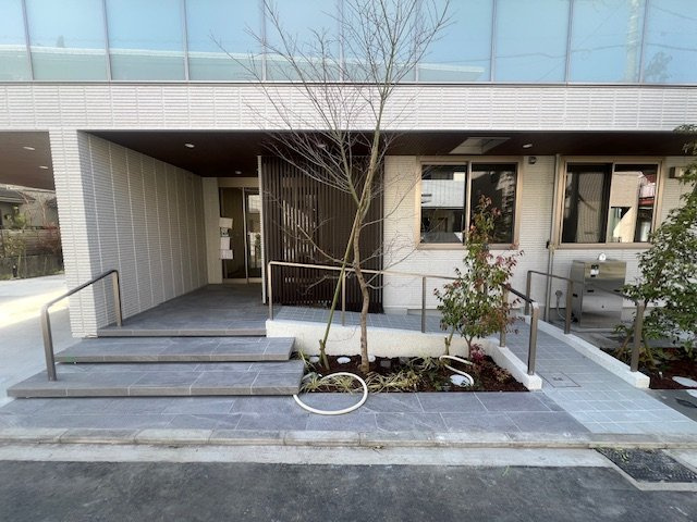 ハニー３３のエントランス