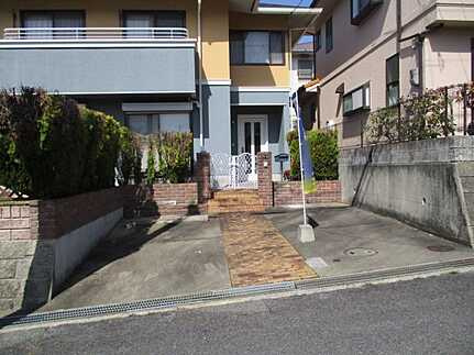 広島市佐伯区藤の木2丁目　中古一戸建て(JS)の駐車場