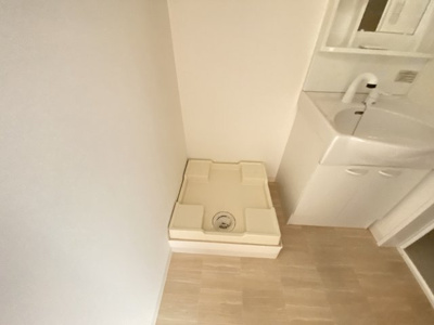 【洗面所】 | TKアンバーコート羽衣 | 忙しい朝には欠かせない洗面所です