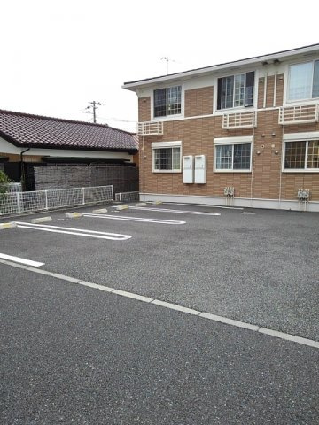 メゾン・グラースの駐車場