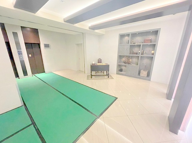 スプランディッド新大阪3のロビー