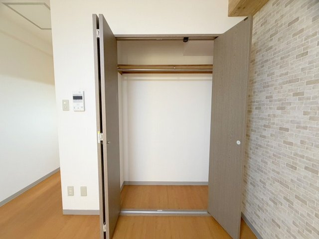 広島市西区庚午南１丁目の賃貸マンションの収納