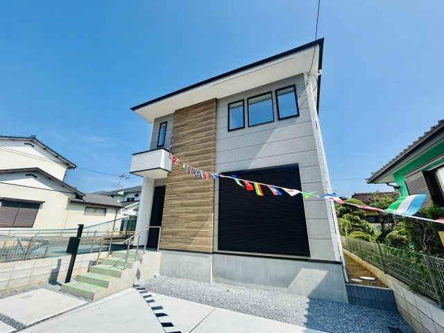 千葉市若葉区小倉台３丁目１１期の玄関|建築施工例