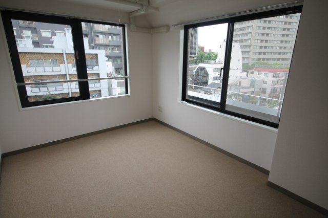 【居間・リビング】