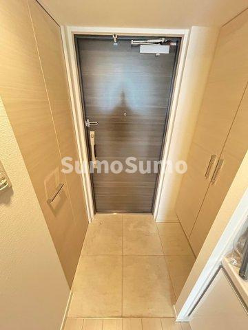 S-RESIDENCE神戸磯上通の玄関