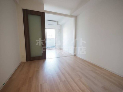【寝室】 | レオンコンフォート九条ガレリア | 寝室にぴったりのお部屋です