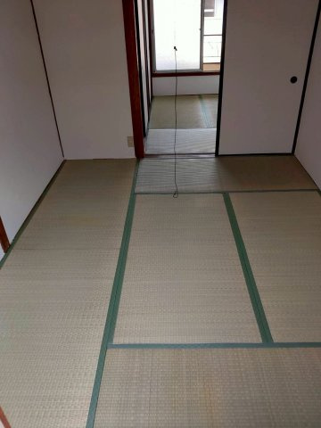 東大阪市御厨東2丁目の和室