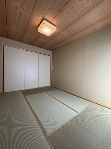 グリーンパーク五反野の和室|和室ならではの温かな和の空間で寛ぎの時間を過ごせます