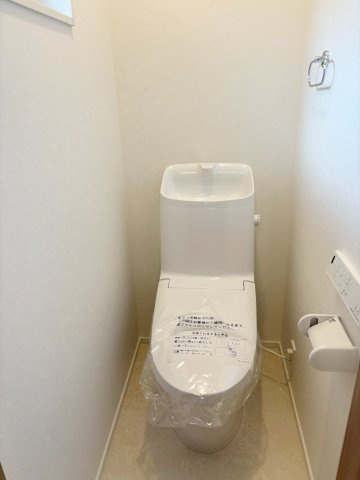 鳴尾町3丁目 新築戸建のトイレ