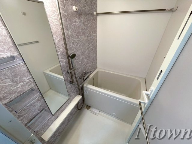 【浴室】 | ドゥナーレ辻町 | 落ち着いた空間のお風呂です