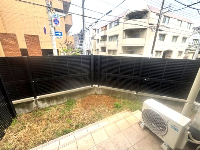 ロアール神戸住吉のバルコニー