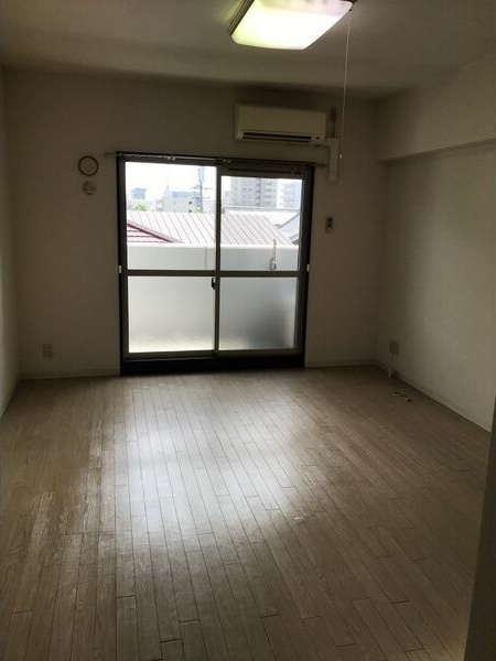 マ・メゾン瑞穂の居間・リビング