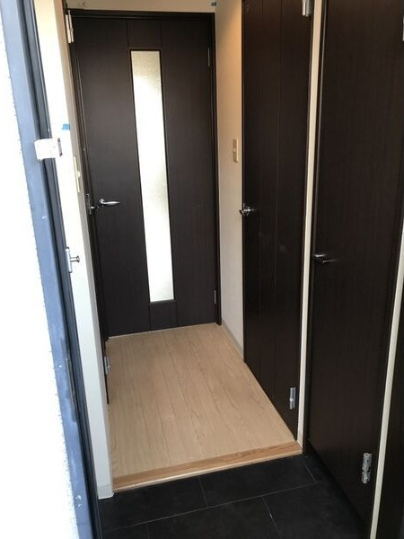 マ・メゾン瑞穂の玄関