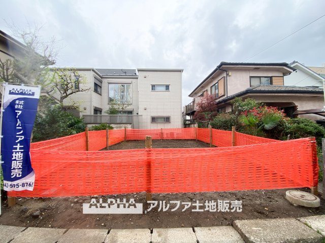 八王子市明神町2の前面道路含む現地写真|【A home found by chance】
◆偶然見つけた物件で◆思わぬ空間を手に入れたい。愛を育み、人と出会い、新たな命に恵まれる。そんな未来を創造してぬくもりのある住空間を君と共有したい。