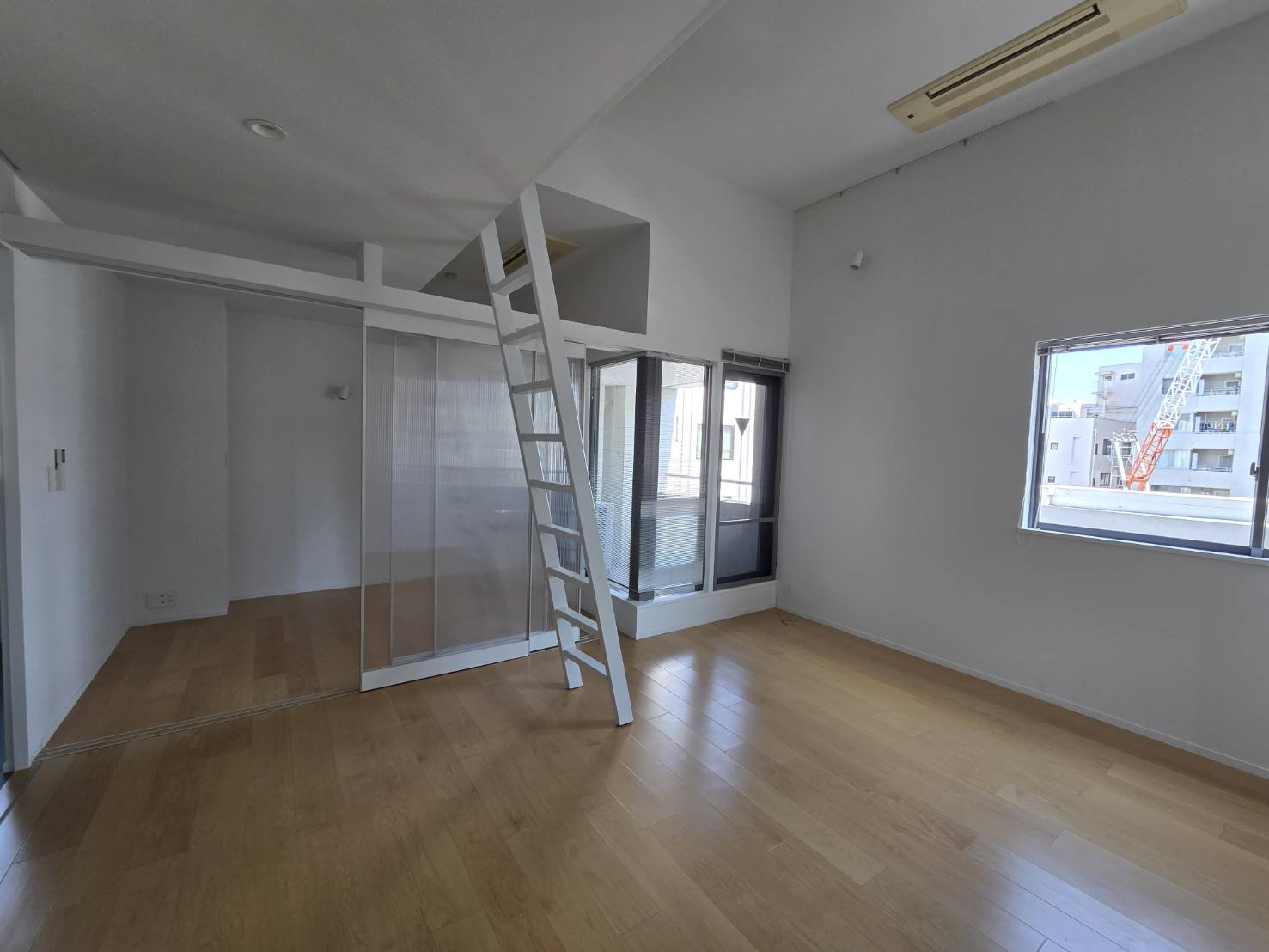 【居間・リビング】