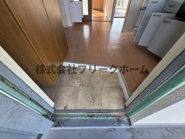 三鷹市牟礼７丁目の賃貸マンションの玄関