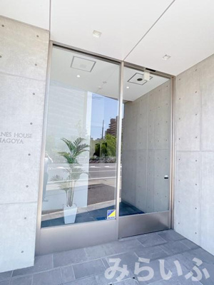 【エントランス】 | CORNES HOUSE NAGOYA