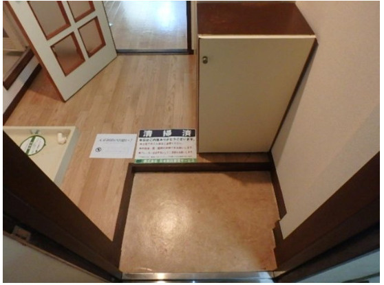 新宿区上落合２丁目の賃貸マンションの玄関