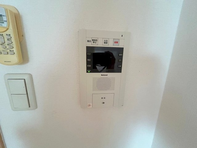 エステムコート新大阪6エキスプレイスの玄関