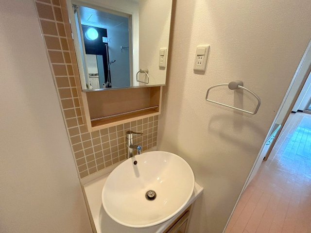 エステムコート新大阪6エキスプレイスの居間・リビング