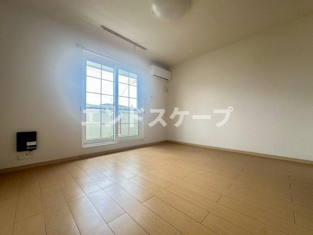 ノースヴィレッジⅢの居間・リビング|高崎、前橋のお部屋探しはエンドスケープまで！お客様の理想お聞かせ下さい♪