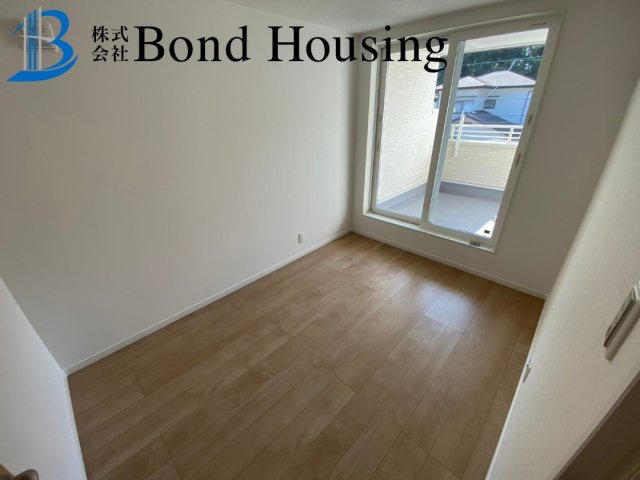 南西角地LDK21帖以上　塩屋台2丁目　新築戸建の洋室