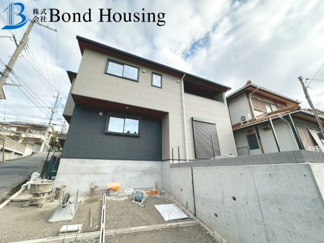 南西角地LDK21帖以上　塩屋台2丁目　新築戸建の外観