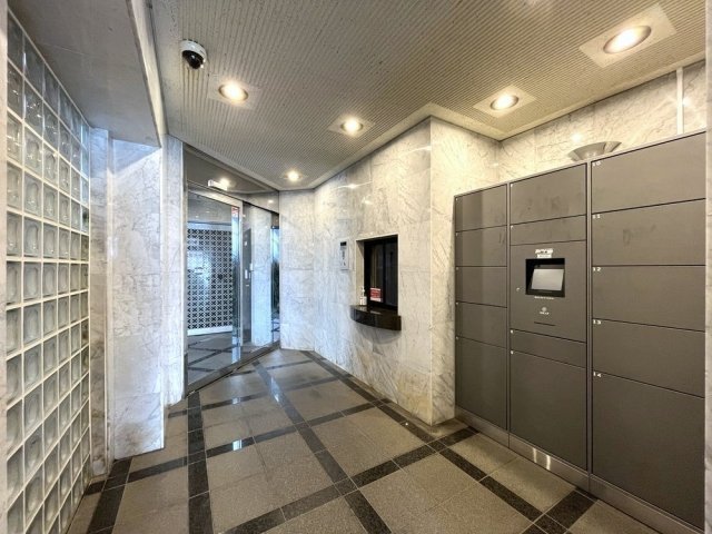 ジュエリー世田谷のエントランス|落ち着いたエントランスです