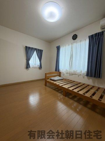【洋室】 | 国屋町中古戸建 | コンパクトで使いやすい洋室です