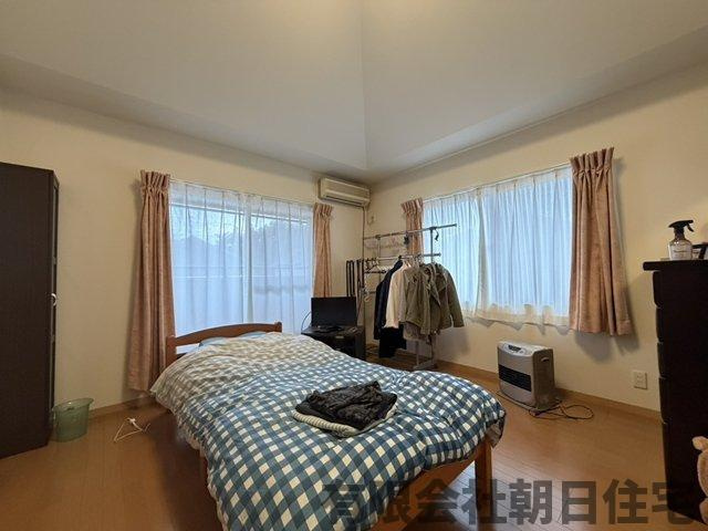 【洋室】 | 国屋町中古戸建 | 広々とした洋室です