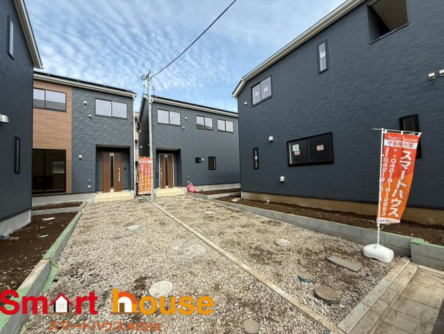 武蔵村山市大南　新築4棟の前面道路含む現地写真