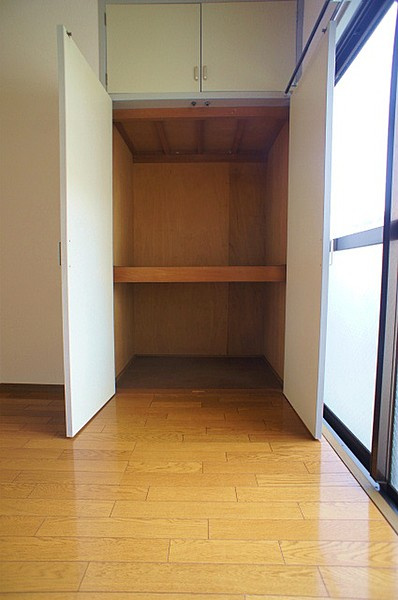 東櫛原35ビルの収納