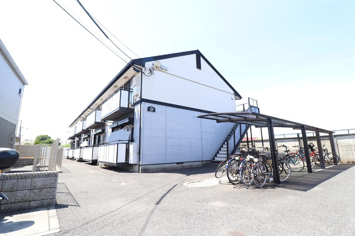 府中市西府町３丁目のアパートの外観