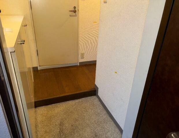 中野区沼袋３丁目の賃貸マンションの玄関